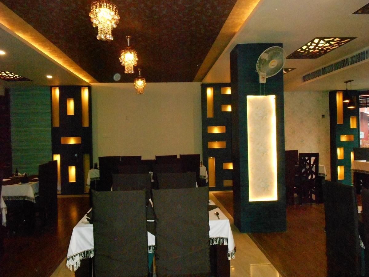 Hotel Krishna Mahal Thanesar Экстерьер фото